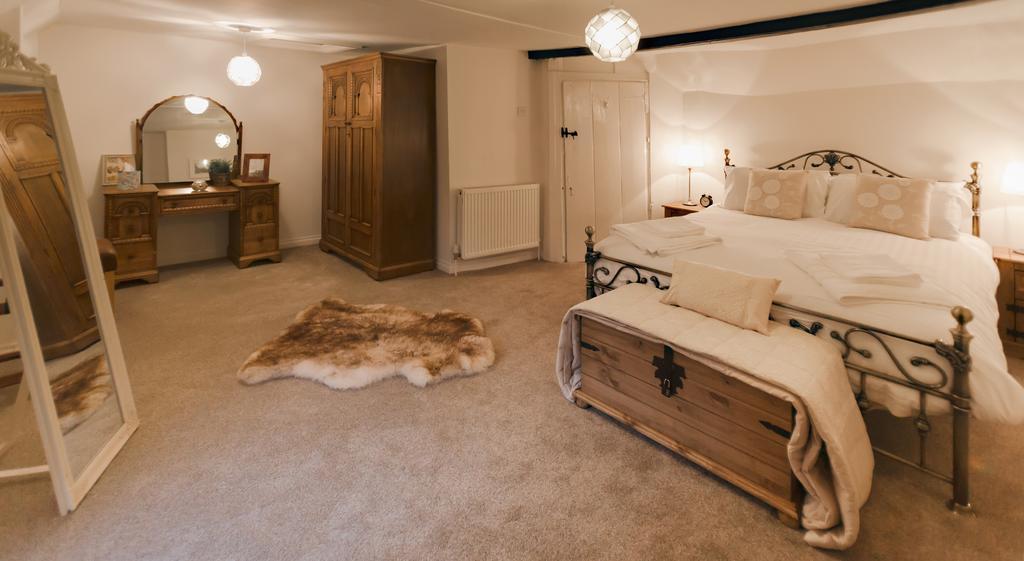Blue Bell Cottage Оллертон Номер фото